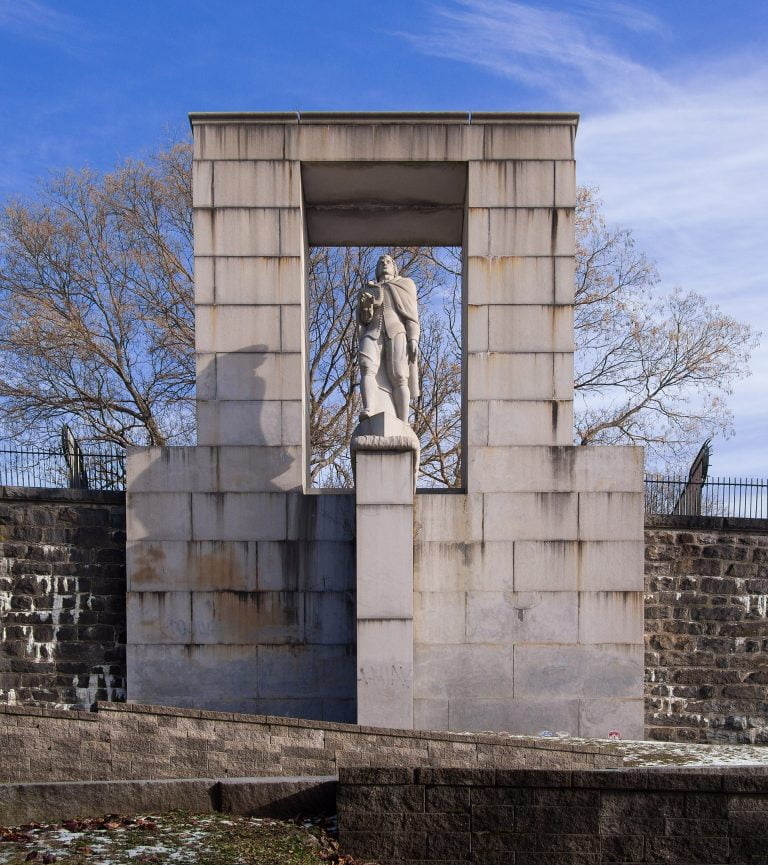 1917px Roger Williams statue in Prospect Terrace 62440 768x865