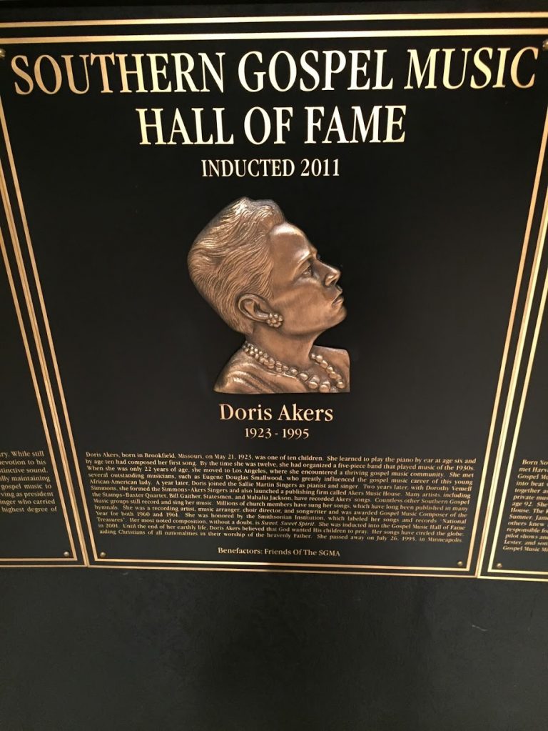 13501645 1509316195 768x1023