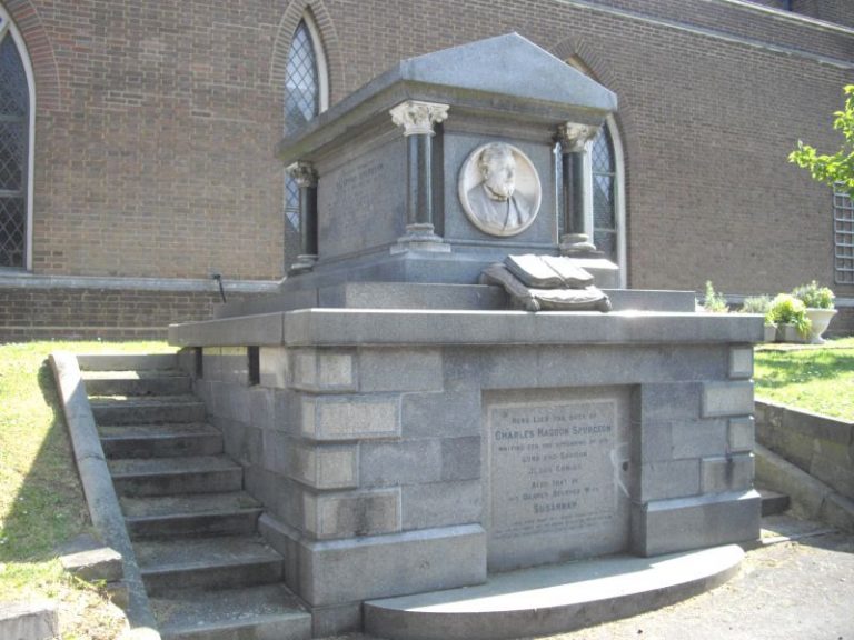 Tomb of Reverend Charles Haddon Spurgeon 768x576