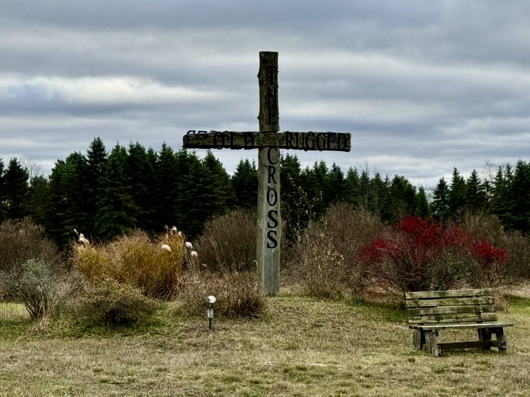 bench by the old rugged cross 768x576