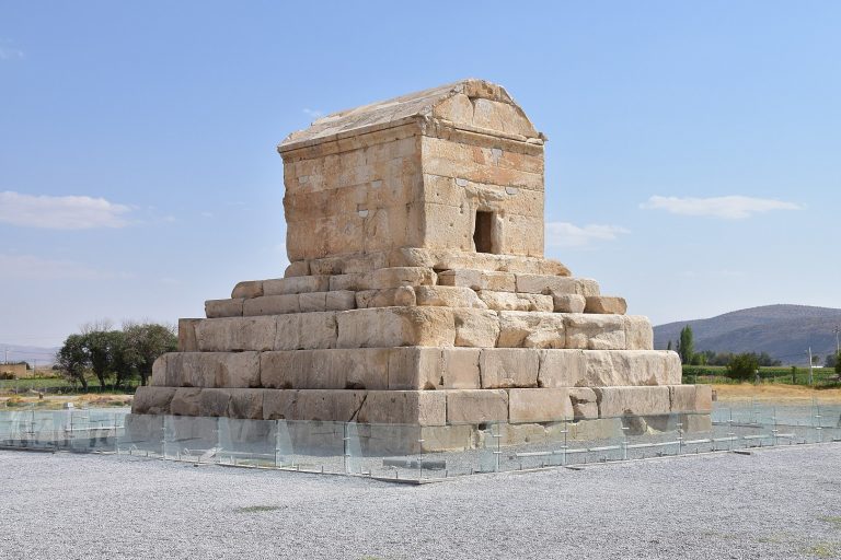 1619px Pasargad Tomb Cyrus3 768x512