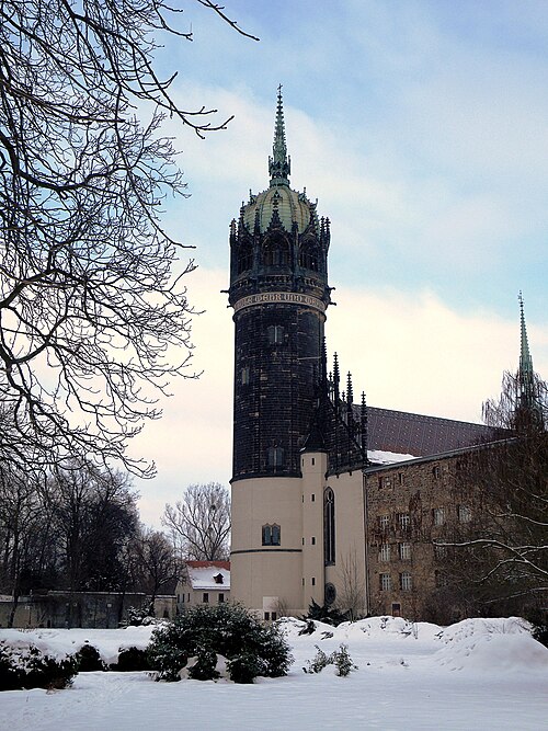 500px Lutherstadt Wittenberg Schlosskirche  Allerheiligen  im Winter