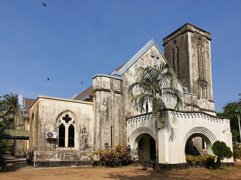 960px 20200207 094837 First Baptist Church in Mawlamyaing anagoria 768x576